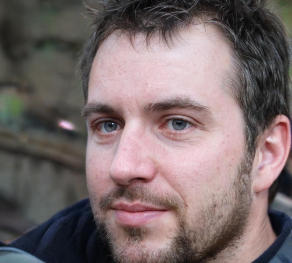 Instructor principal de gimnasia de piso Plutonium